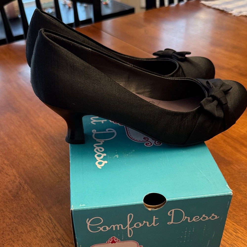 Jellypop Black Bow Mid-Heel Pumps size 8 - Picture 8 of 9